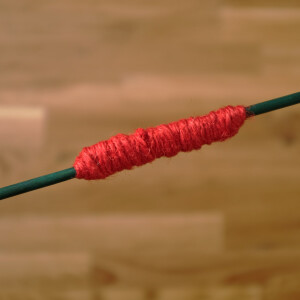 Juteschnur aus rot gef&auml;rbter Naturfaser 100m 3-fach